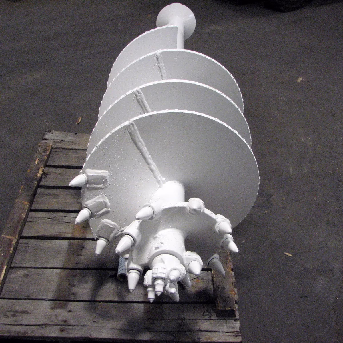 24" Extreme Duty Single-Cut Bullet Tooth Rock Auger